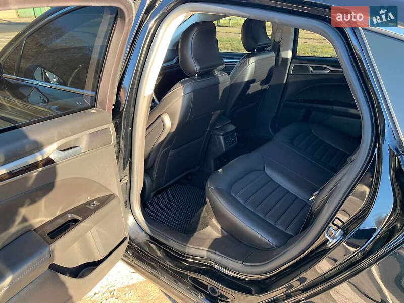 Седан Ford Fusion 2015 в Киеве