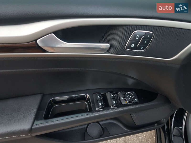 Седан Ford Fusion 2015 в Киеве