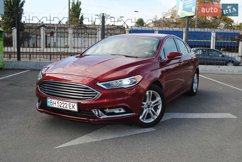 Седан Ford Fusion 2017 в 