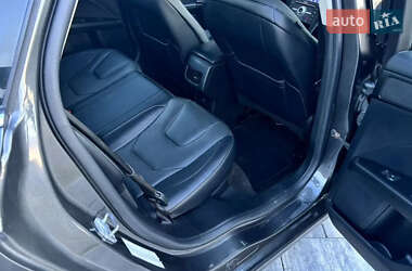 Седан Ford Fusion 2017 в 