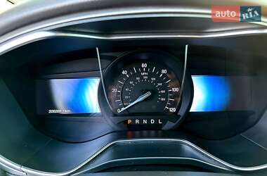 Седан Ford Fusion 2014 в 