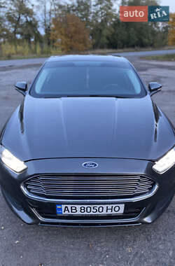 Седан Ford Fusion 2015 в 
