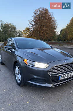 Седан Ford Fusion 2015 в 