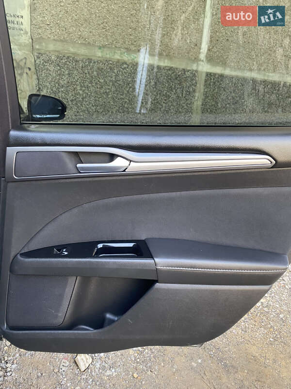 Седан Ford Fusion 2015 в Виннице