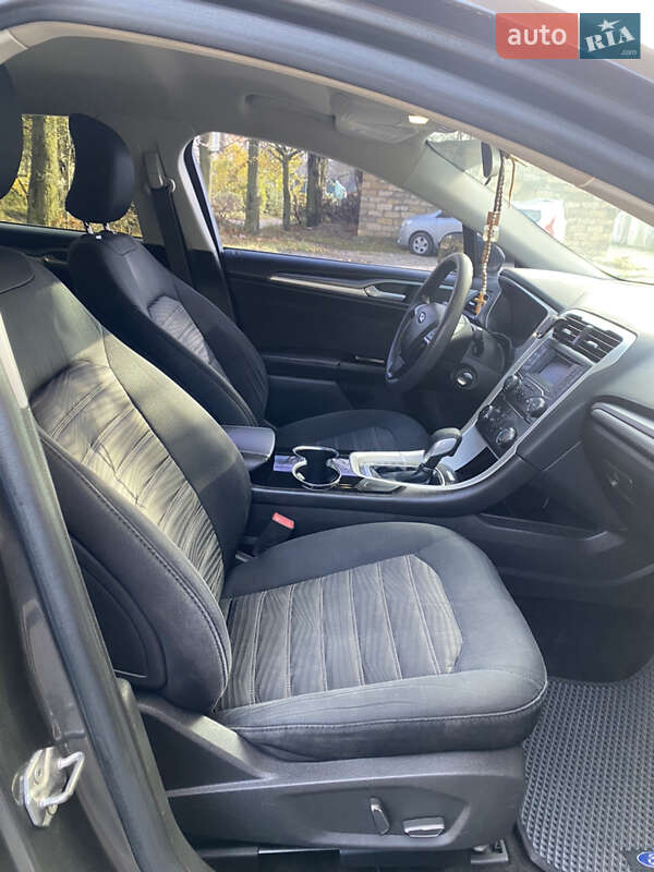 Седан Ford Fusion 2015 в Виннице