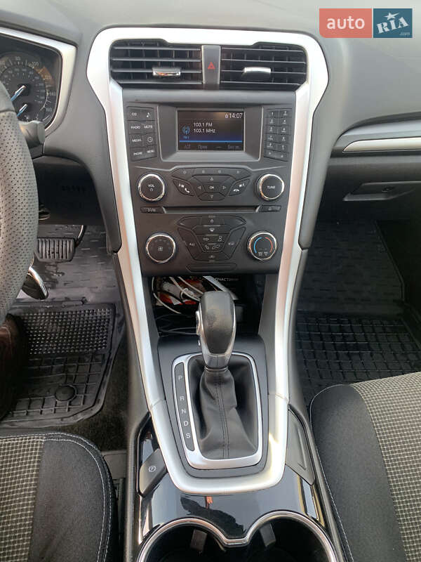Седан Ford Fusion 2016 в Києві
