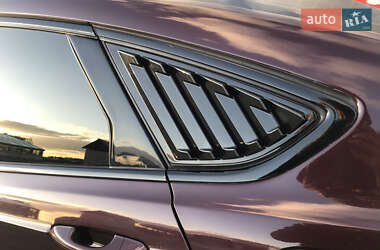 Седан Ford Fusion 2013 в 
