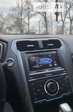 Седан Ford Fusion 2015 в Чернігові