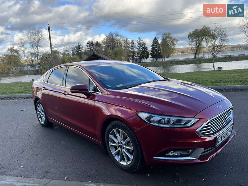Седан Ford Fusion 2016 в Бурштині