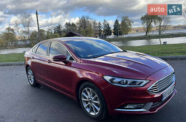 Седан Ford Fusion 2016 в 