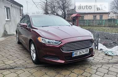 Седан Ford Fusion 2015 в П'ятихатках