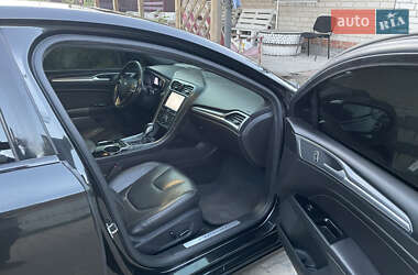 Хэтчбек Ford Fusion 2012 в 