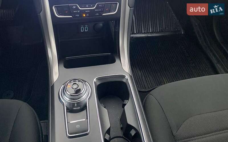 Седан Ford Fusion 2020 в Львові