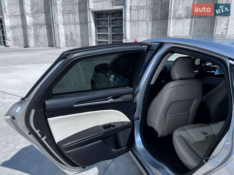 Седан Ford Fusion 2018 в Днепре
