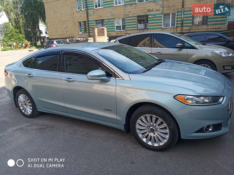 Седан Ford Fusion 2014 в Кропивницком