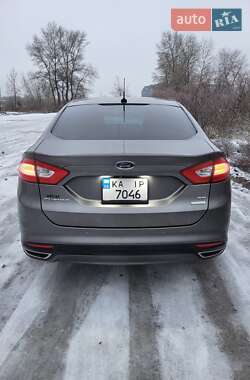 Седан Ford Fusion 2013 в 