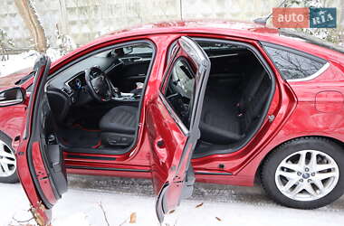 Седан Ford Fusion 2013 в 