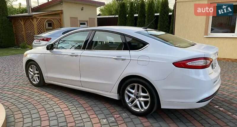Седан Ford Fusion 2016 в Тальном фото 12 Седан Ford Fusion 2016 в Тальном