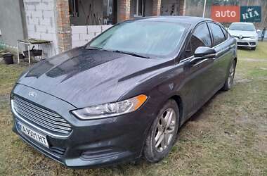 Седан Ford Fusion 2014 в 