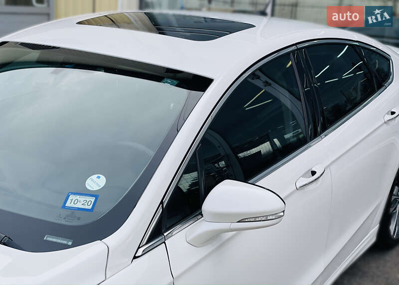 Седан Ford Fusion 2016 в Одесі