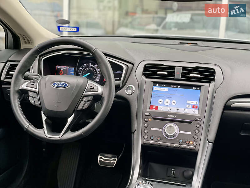Седан Ford Fusion 2016 в Одесі
