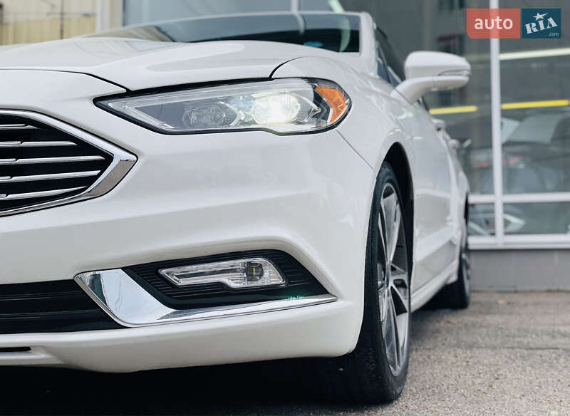 Седан Ford Fusion 2016 в Одесі