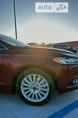 Седан Ford Fusion 2013 в Львове