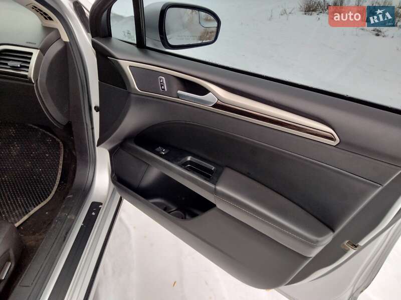 Седан Ford Fusion 2014 в Благовіщенську