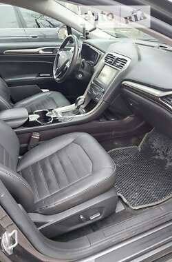 Седан Ford Fusion 2015 в Павлограді