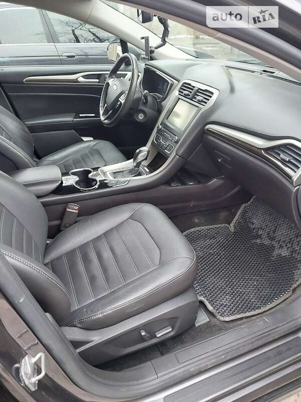 Седан Ford Fusion 2015 в Павлограде