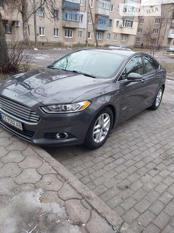 Седан Ford Fusion 2015 в Павлограде