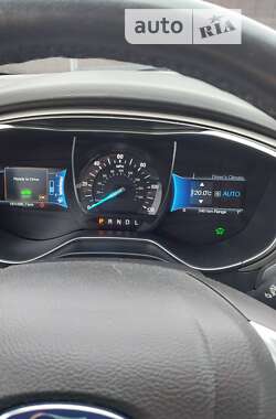 Седан Ford Fusion 2015 в Павлограді