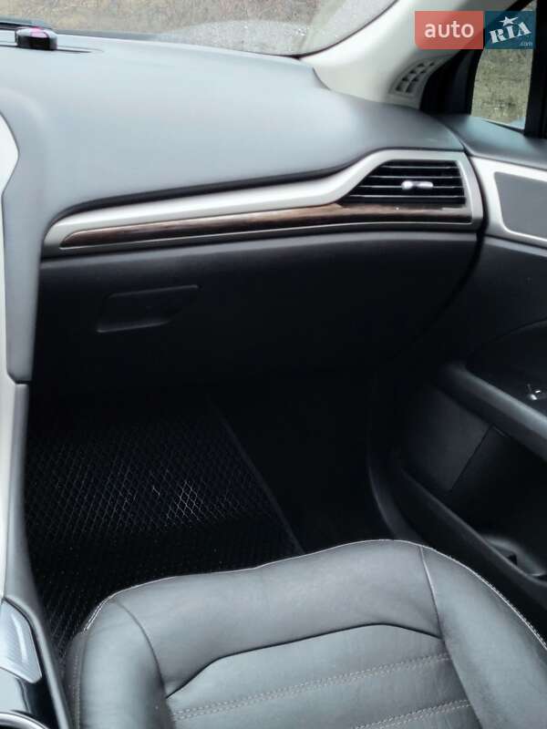 Седан Ford Fusion 2013 в Каменском