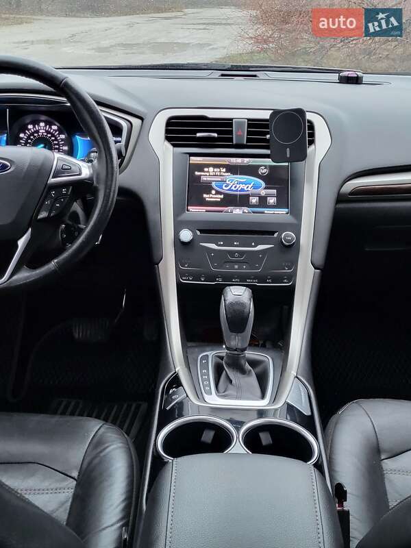 Седан Ford Fusion 2013 в Каменском