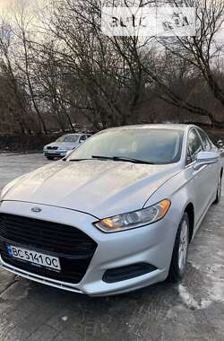 Седан Ford Fusion 2014 в Львове