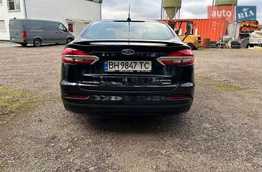 Седан Ford Fusion 2019 в Одессе