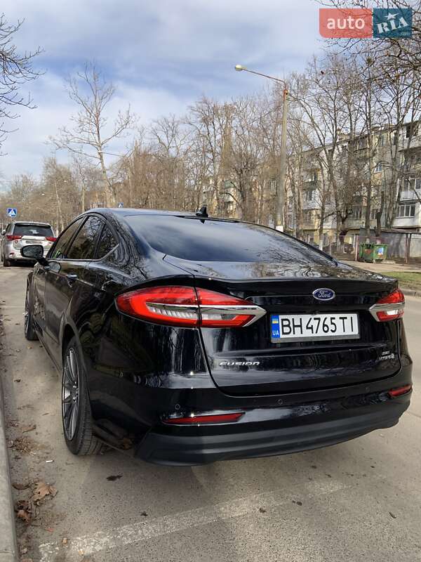 Седан Ford Fusion 2019 в Одесі