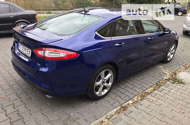 Седан Ford Fusion 2015 в 