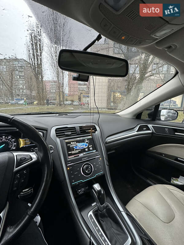 Седан Ford Fusion 2014 в Дніпрі