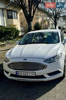 Седан Ford Fusion 2016 в 