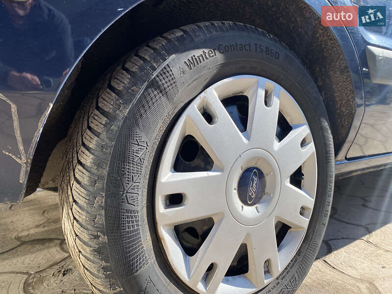 Хэтчбек Ford Fusion 2008 в Калуше