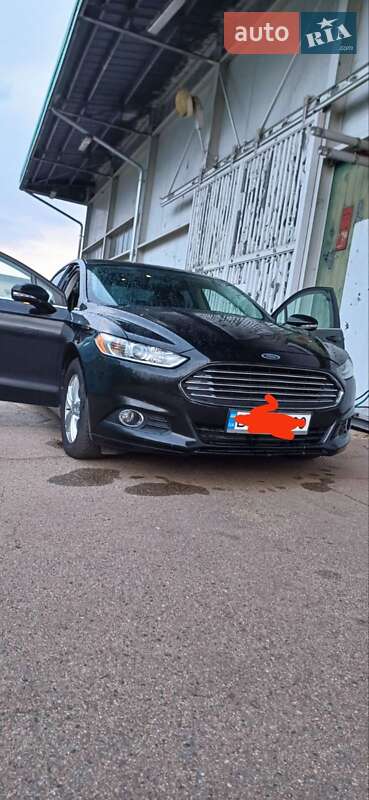 Седан Ford Fusion 2013 в Львові