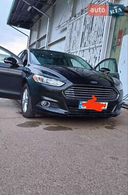 Седан Ford Fusion 2013 в Львове