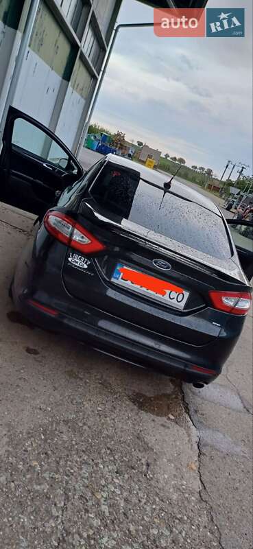Седан Ford Fusion 2013 в Львові