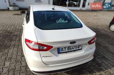 Седан Ford Fusion 2012 в 