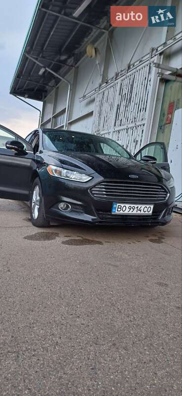 Седан Ford Fusion 2013 в Львові