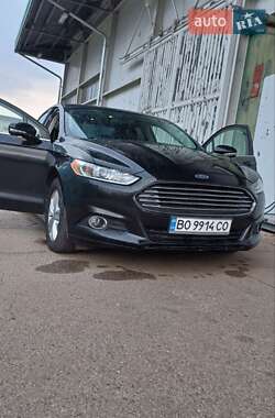 Седан Ford Fusion 2013 в Львове