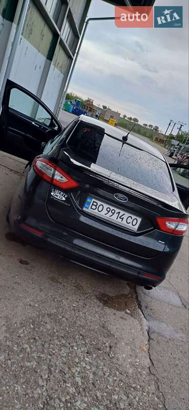 Седан Ford Fusion 2013 в Львові