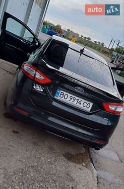 Седан Ford Fusion 2013 в 