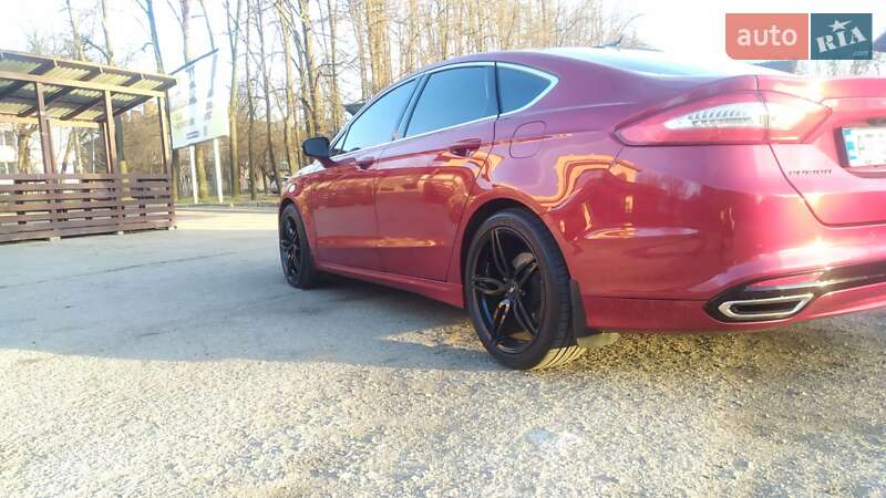 Седан Ford Fusion 2015 в Івано-Франківську